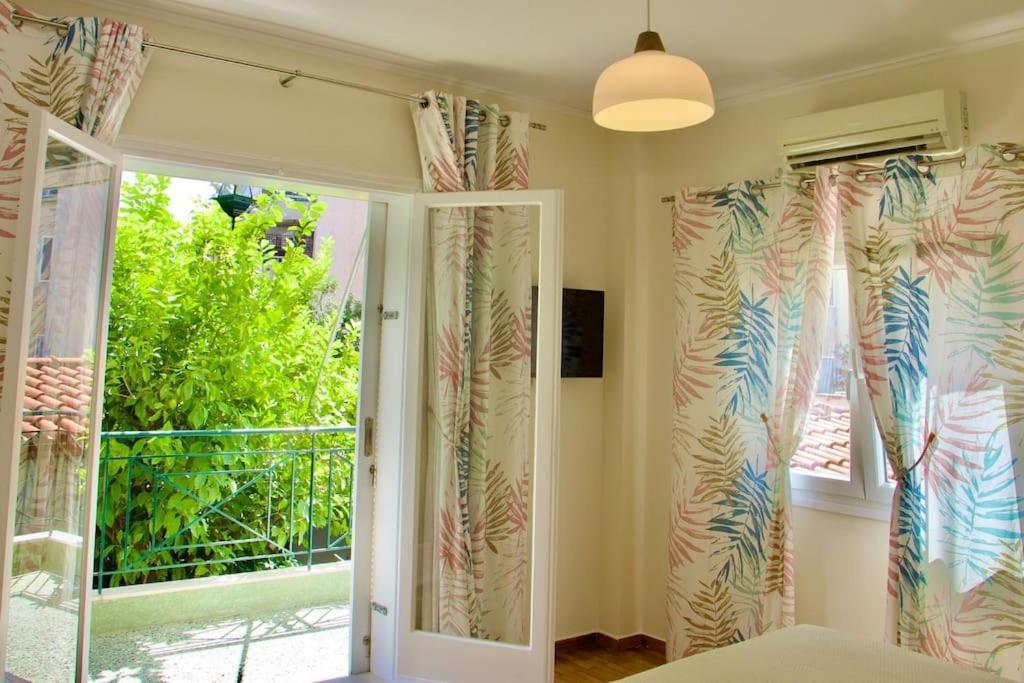 Ferienwohnung Glyfada Path Of Poets Athen Exterior foto