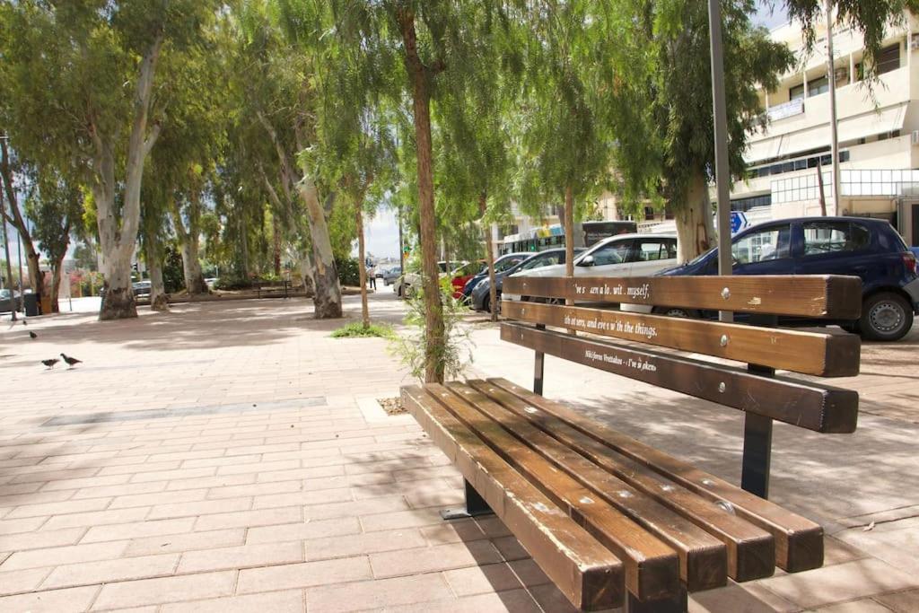 Ferienwohnung Glyfada Path Of Poets Athen Exterior foto